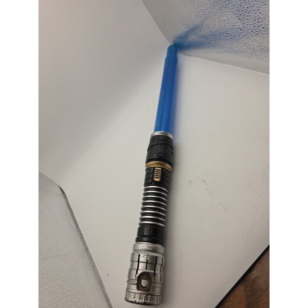 Hasbro 2015 Star Wars Bladebuilders Blue Electronic Lightsaber Light & Sound